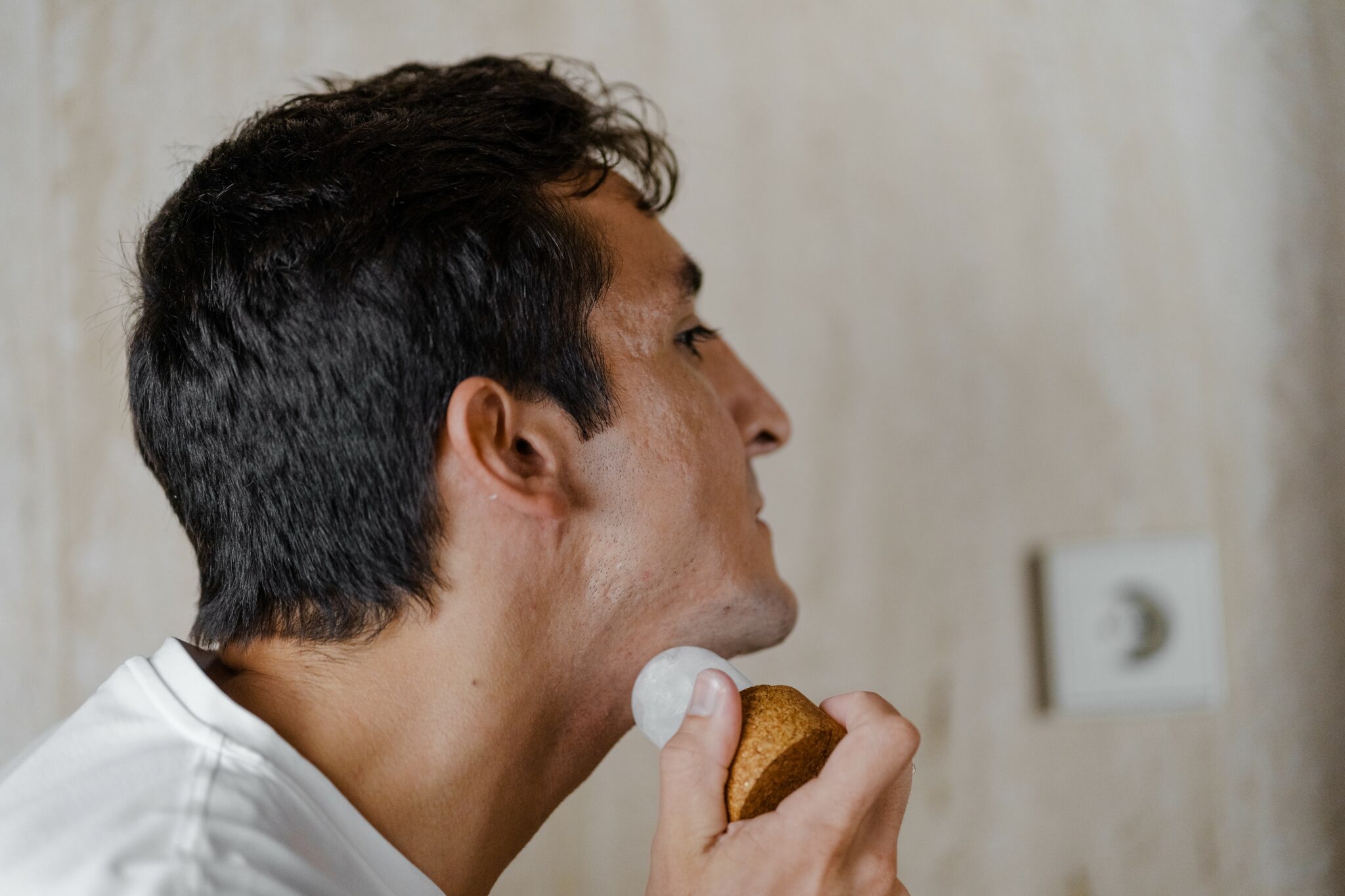 How to use aftershave tips for a refreshing shave